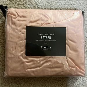 Martha Stewart Collection
Solid Cotton 400 Thread Count Fitted
Sheet, Twin
